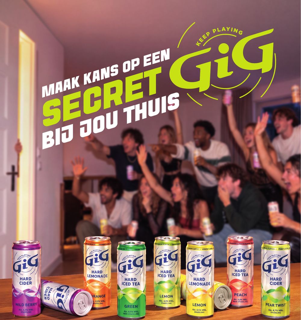 Een groep vrienden juicht in een huiskamer. Op tafel staan GiG hard cider, hard lemonade en hard iced tea. Tekst: maak kans op een secret GiG bij jou thuis.